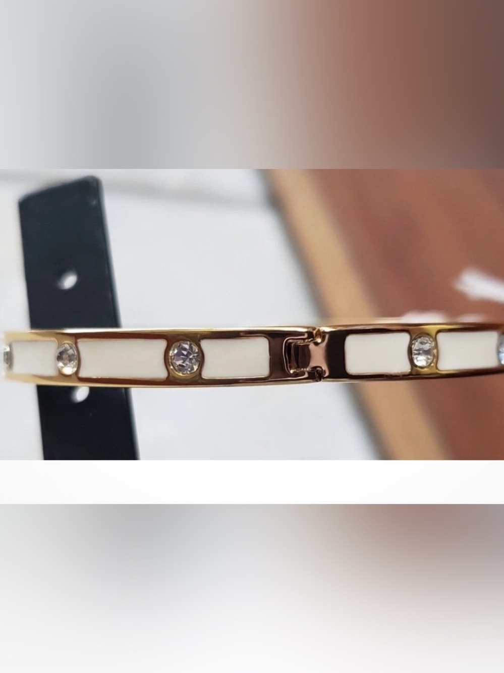 Kate spade Set in Stone Hinged Bangle White/Gold - Picture 2 of 3